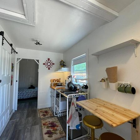 Petite Guesthouse With Kitchenette And Private Bathroom Lake Isabella Buitenkant foto
